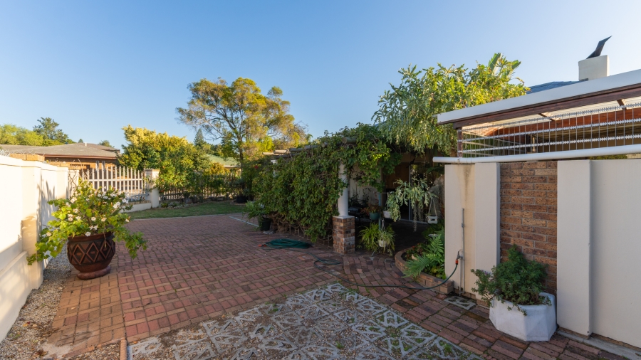 5 Bedroom Property for Sale in Amandelrug Western Cape